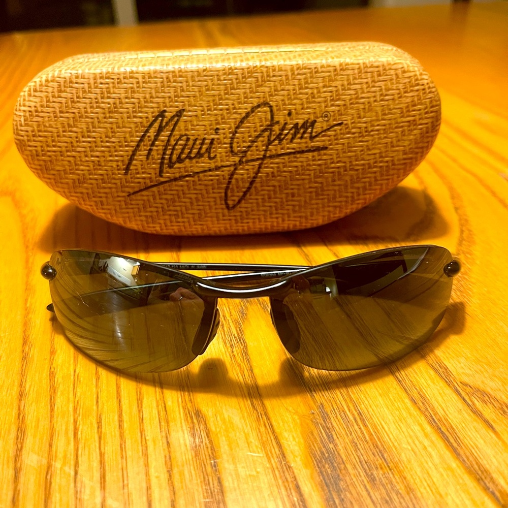 Like new Maui Jim Makana sunglasses.